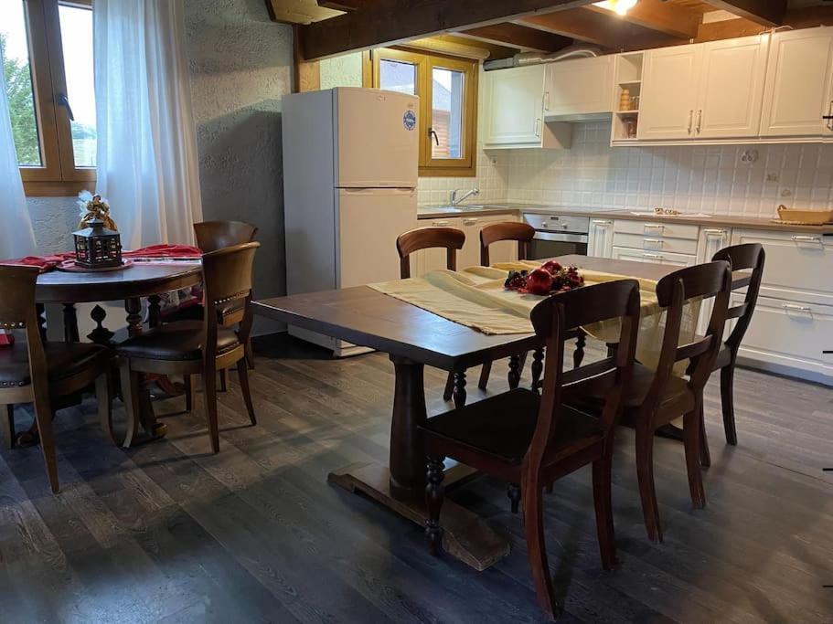 Orino Livadi Mount Villa IV อาราโชวา ภายนอก รูปภาพ