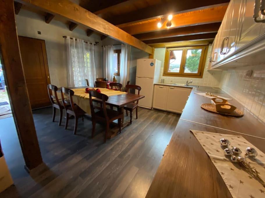 Orino Livadi Mount Villa IV อาราโชวา ภายนอก รูปภาพ