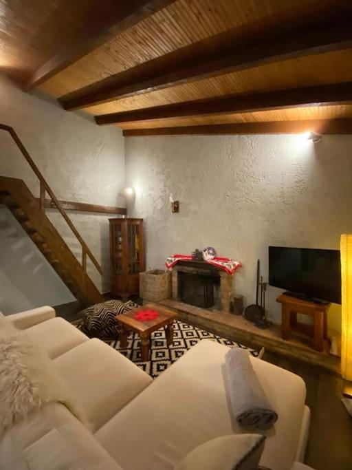 Orino Livadi Mount Villa IV อาราโชวา ภายนอก รูปภาพ