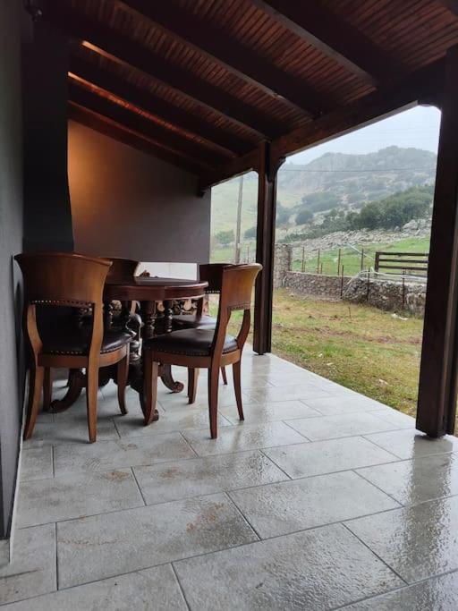 Orino Livadi Mount Villa IV อาราโชวา ภายนอก รูปภาพ