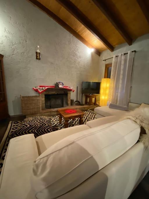 Orino Livadi Mount Villa IV อาราโชวา ภายนอก รูปภาพ