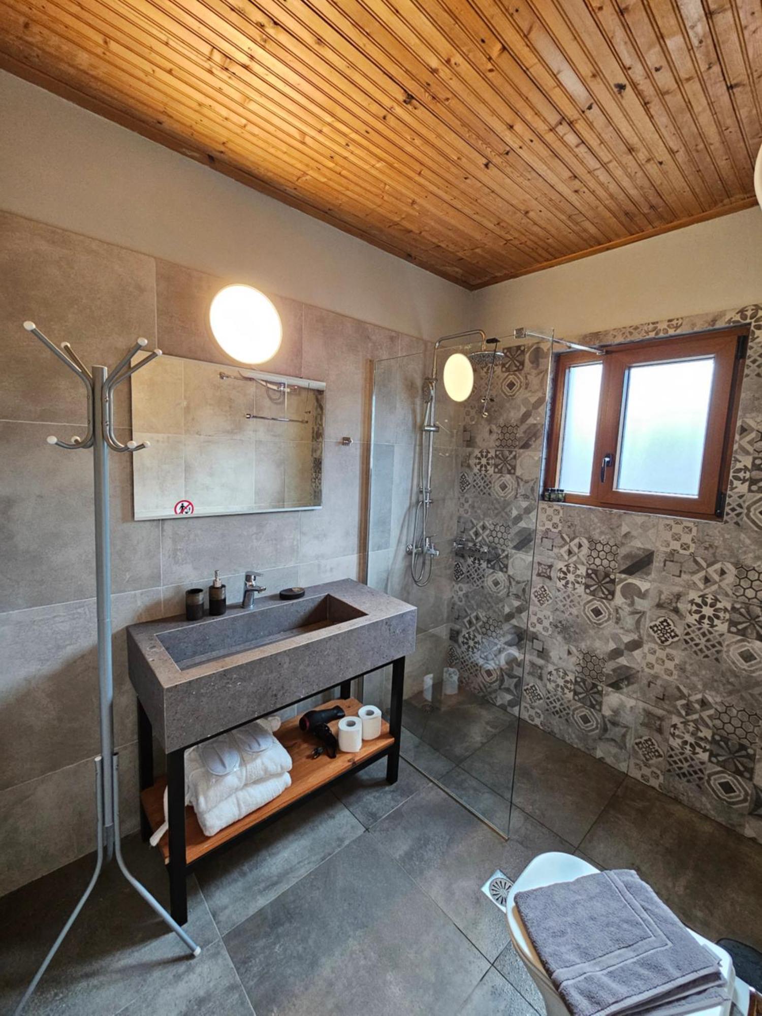 Orino Livadi Mount Villa IV อาราโชวา ภายนอก รูปภาพ